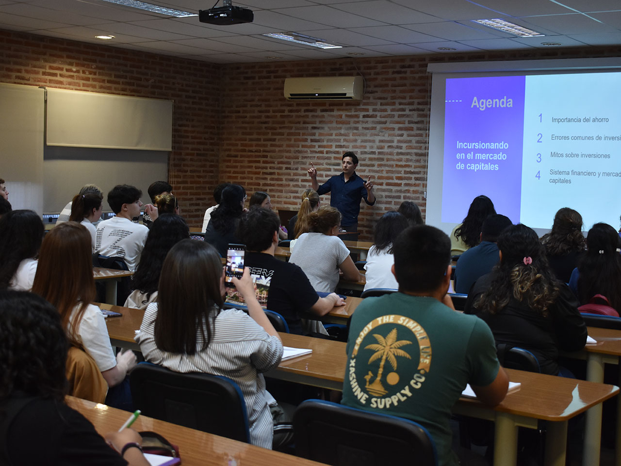 Comenzó el curso «Aprende a invertir desde cero»